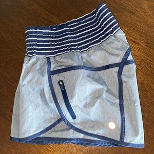 LULULEMON ATHLETIC SHORTS🌺